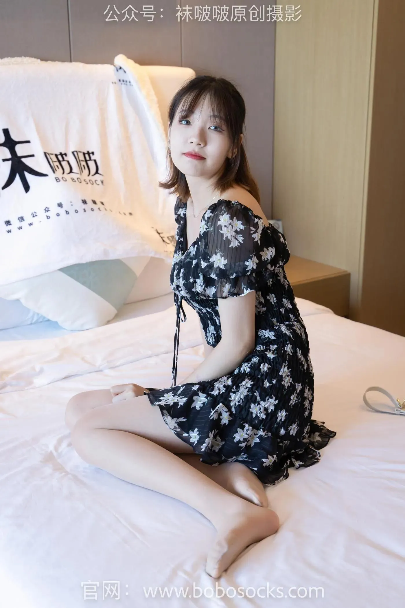 [BoBoSocks袜啵啵]NO.145 小甜豆-华伦天奴高跟鞋、肉丝 [136P]插图4